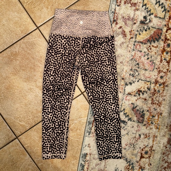 lululemon athletica Pants - Lululemon Brown Cropped Wonder Under Animal Print Polka Dot Leggings 4